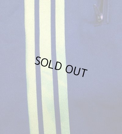 パンツ：ライン部に薄シミがございます