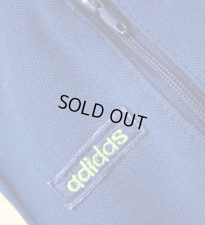 パンツ：サイドポケット、ボックスロゴ